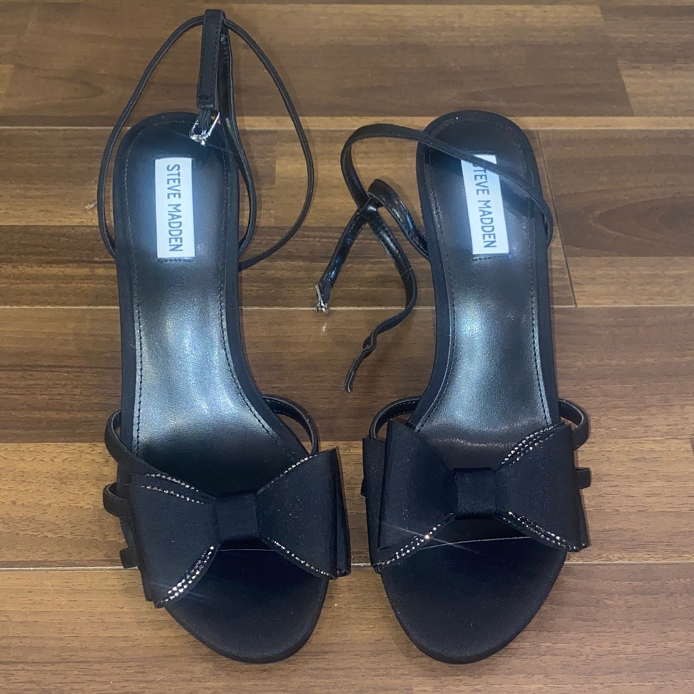 Steve Madden Black Bow Strap Heels